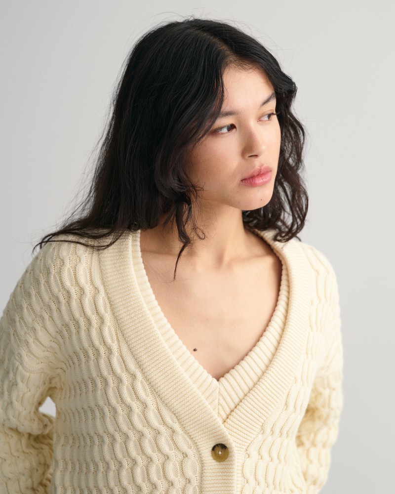 COTTON TEXTURE V-NECK CARDIGAN