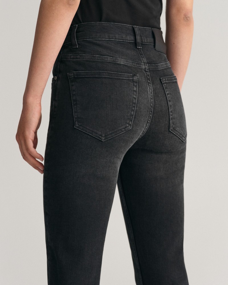 BLACK CROPPED SLIM JEANS