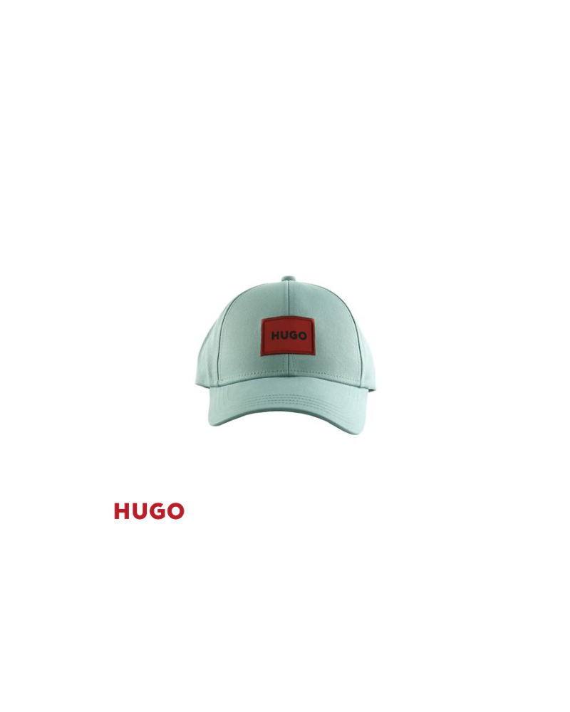 casquette avec patch logoté rouge