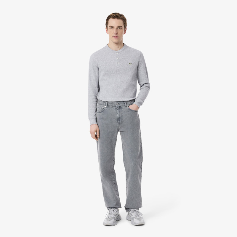 Jean en denim teint effet délavé Jean en denim teint effet délavé